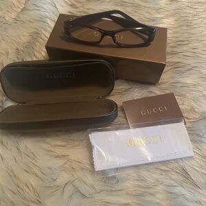 Gucci Bronze Hard Clam Shell Eyeglasses + Case W/ Cloth & Box. No Lenses. New